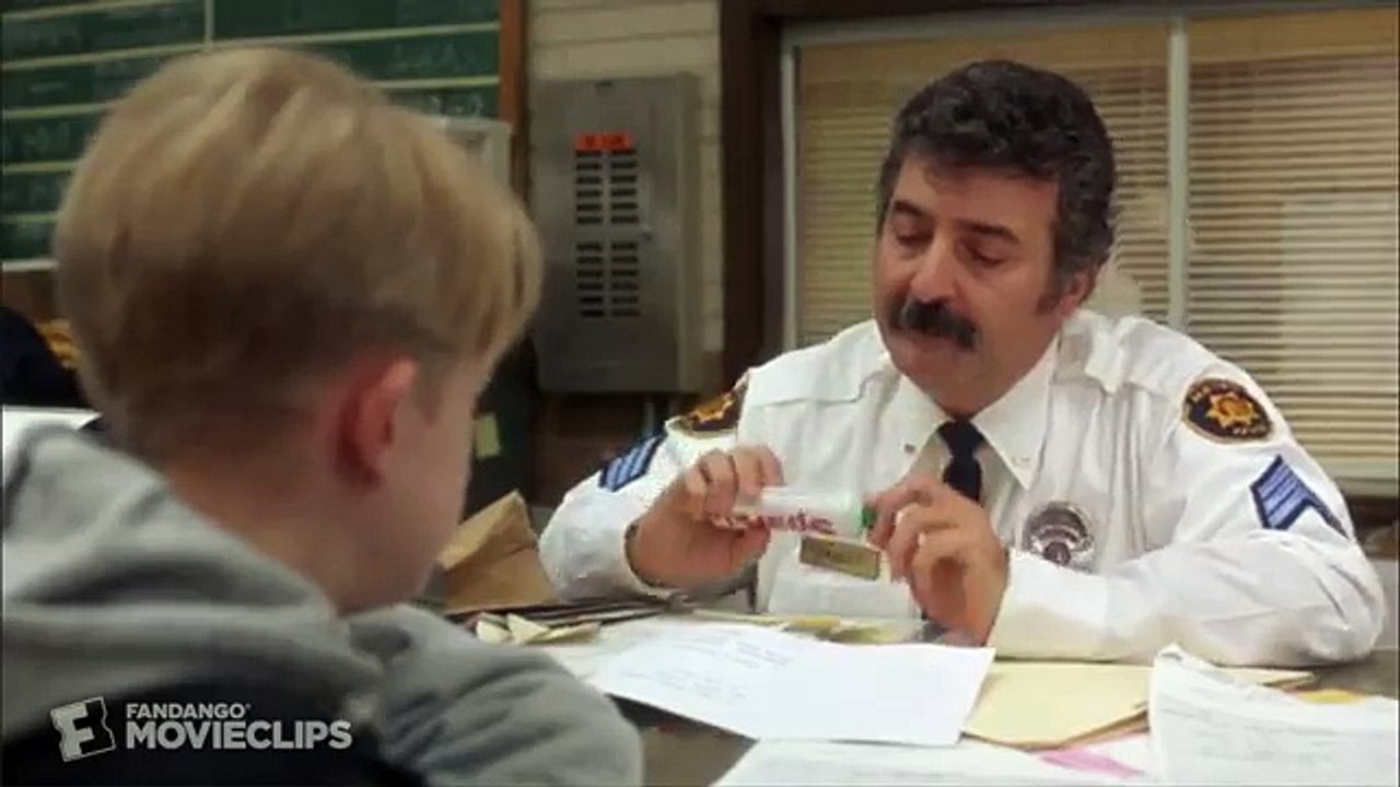 Richie Rich (6/7) Movie CLIP - Cadbury Escapes...