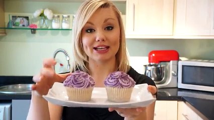 Mini Rose Cupcake - Piping Technique Tutorial