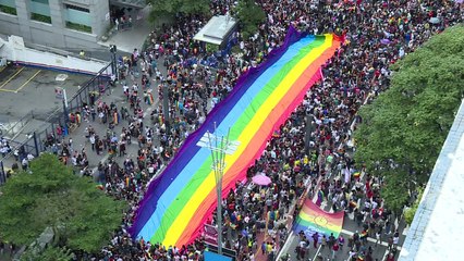Clima electoral contagia marcha del orgullo gay en Sao Paulo