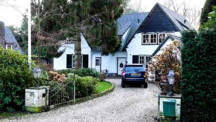 Binnenkijken: Paul de Leeuw koopt grachtenpand zonder hypotheek