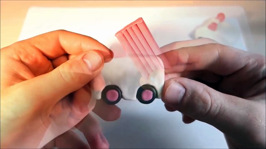 Amber Robocar in plasticine. How to make ambulance car Amber (Stop Motion Play-Doh).