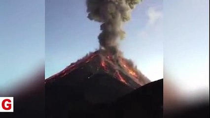 Guatemala'da yanardağ patladı