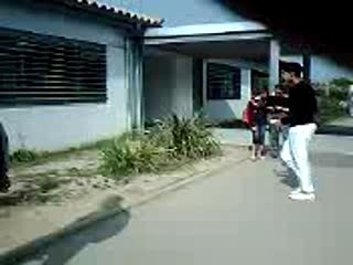 une giffle dans ton gueule!! pour toi public