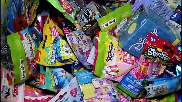 Random Blind Bag Box Episode #17 - Mystery Mini, Minecraft, Spongebob, Shopkins, Doc McStuffins