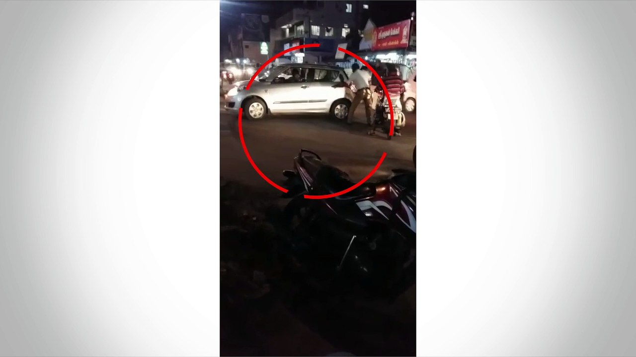 ஓடி ஓடி குச்சியால் அடித்த டிராபிக் போலீஸ்-வீடியோ