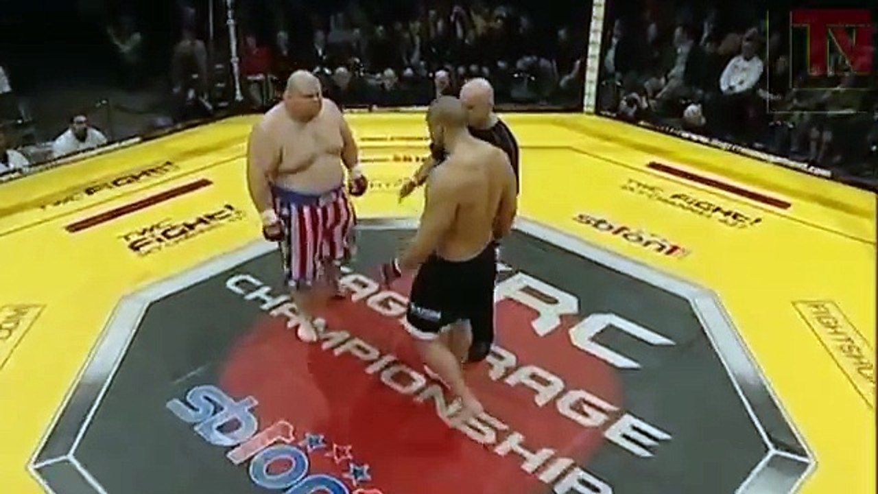 FATTEST GUY DESTROY SUPER FiGHTER! Muscles Don't Matter in Fight