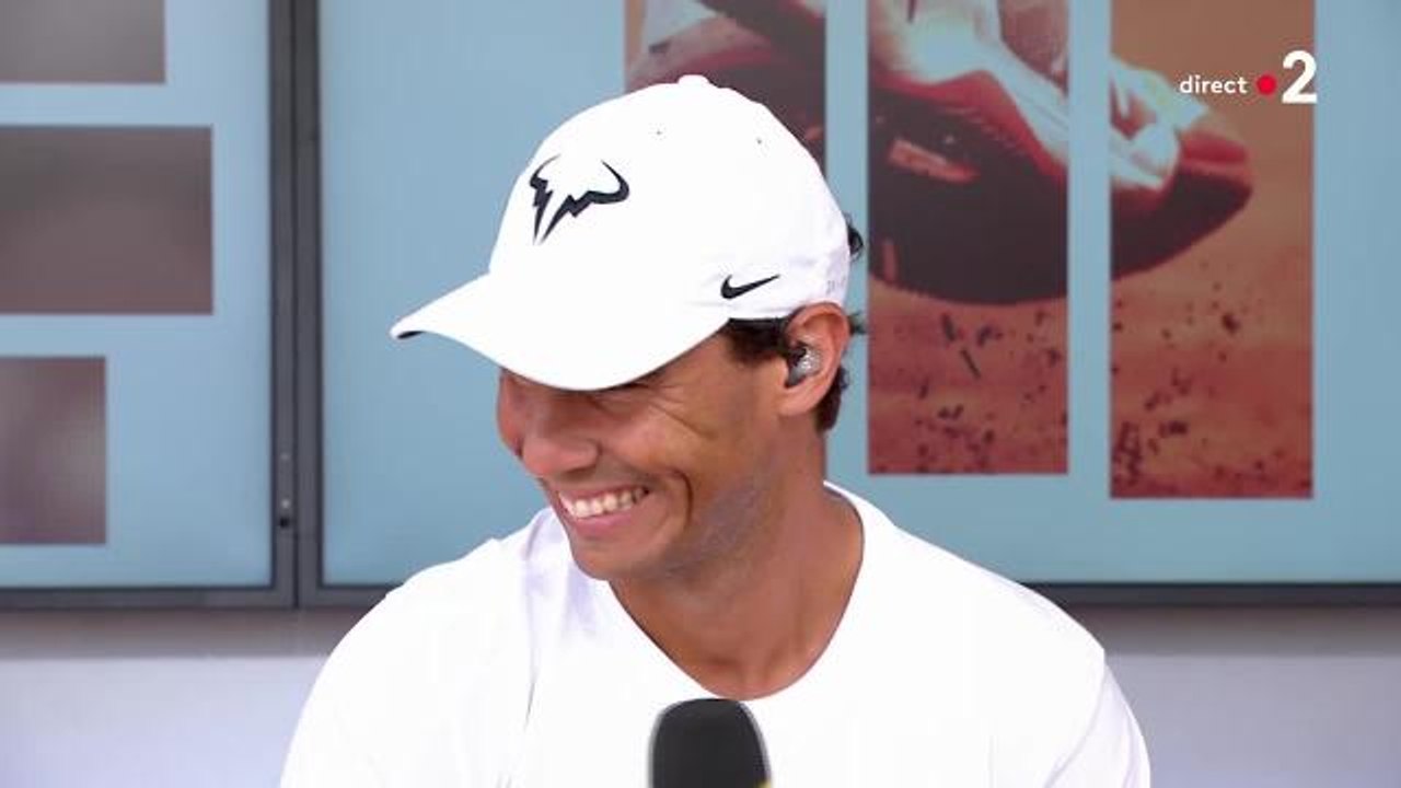 Quand le public de Roland-Garros chante "Joyeux anniversaire" à Rafael Nadal en pleine interview