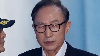 법정 출석 이명박 "도곡동 땅 내 것 아니다" / YTN