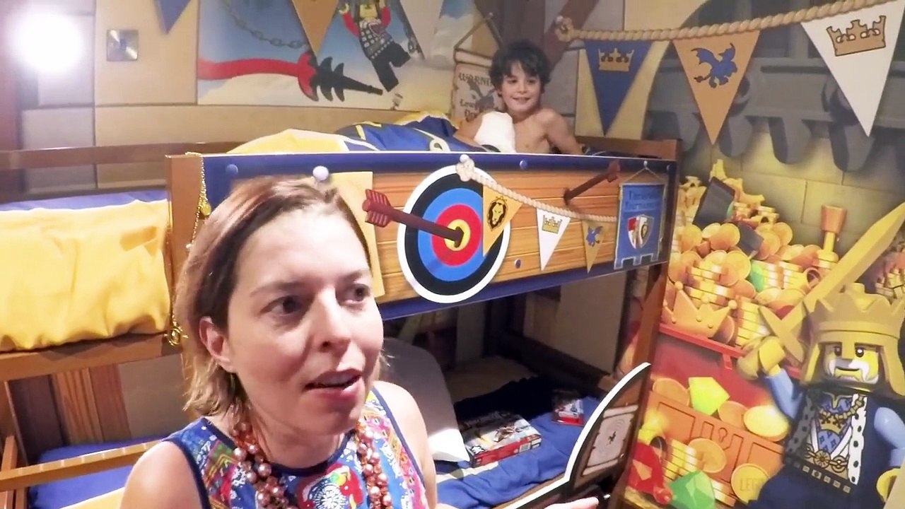 ROOM TOUR INSOLITE à 3h du matin et GROSSE SURPRISE pour FANTIN au CASTLE HOTEL LEGOLAND