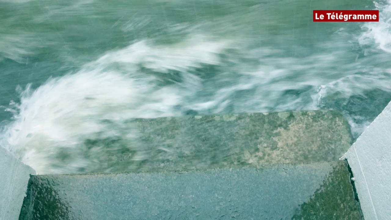 Morlaix. La rue des Brebis inondée