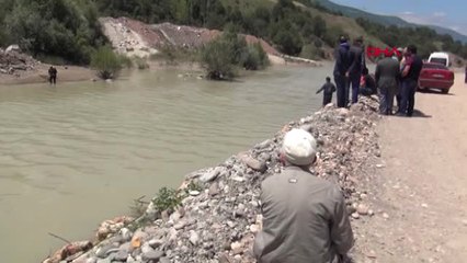 Tokat Kelkit Çayı'nda, 7 Yaşındaki Halil'i Arama Çalışması Sürüyor