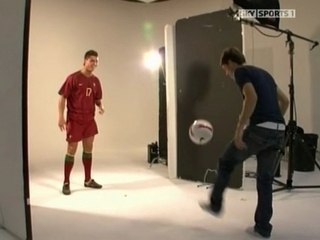 Cristiano Ronaldo Vs Billy Wingrove - Freestyle Skills-Off