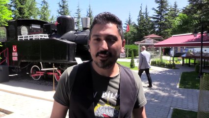 'Devrim otomobili'ne ziyaretçi akını - ESKİŞEHİR