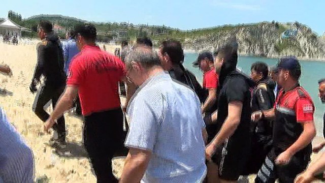 Şile'de denizde kaybolan ünlü şarkıcı Onurcan Özcan'nın cansız bedenine ulaşıldı