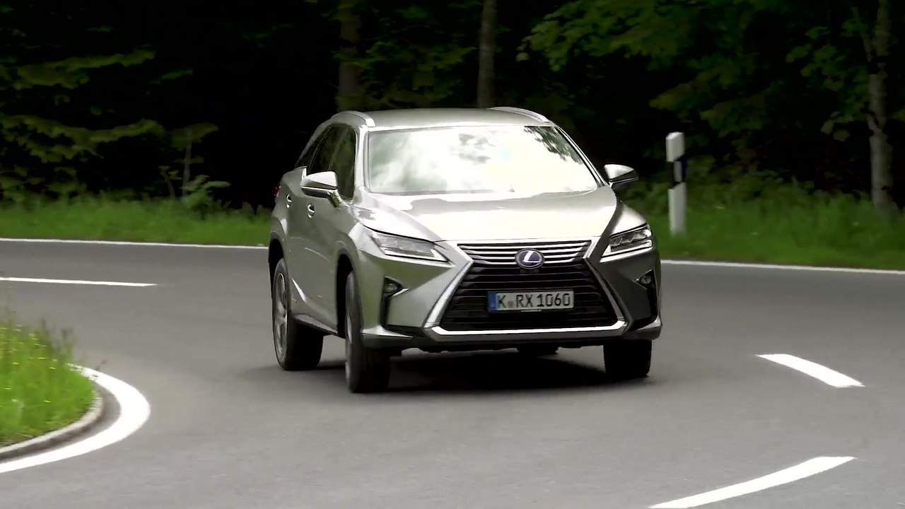 Lexus RX 450h L Driving Video