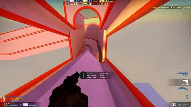 ПОЧЕМУ ОНА СЛЕДИТ ЗА МНОЙ ???