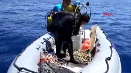 Balıkesir Ayvalık'ta Batan Teknede Kaybolan 2 Kişiyi Jak Timleri de Arıyor