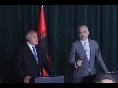 Kryeministri bullgar në Tiranë: 2-3 shtete janë skeptike, por Shqipëria meriton hapjen e negociatave