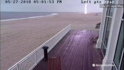 Bright bolt of lightning hits lifeguard stand in Cape May
