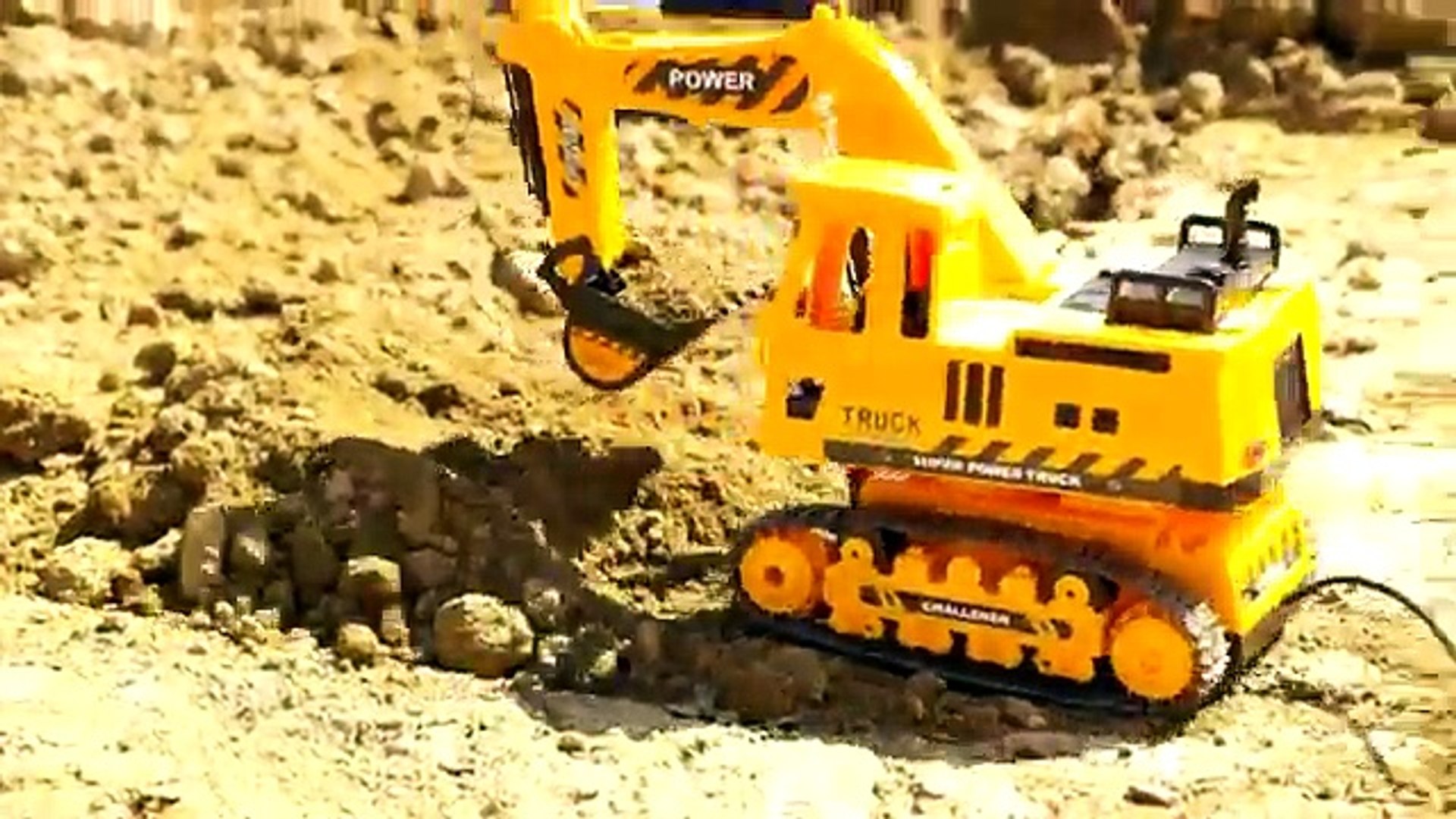 Kumandalı Oyuncak Kepçe Paletli Excavator izle | Remote Constrion Toys - İş  Makinesi Oyuncaklar - video Dailymotion