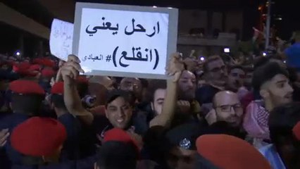 Tüntetések után lemondott Jordánia kormányfője