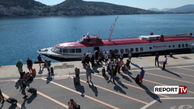 Report Tv - Pezullohet puna gjatë natës në doganën e Korfuzit, shkak mungesa e personelit