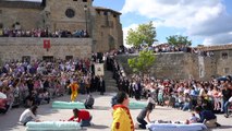 Espagne: traditionnel festival de sauts au-dessus de bébé