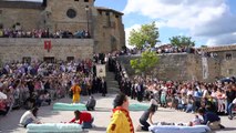 Espagne: traditionnel festival de sauts au-dessus de bébé