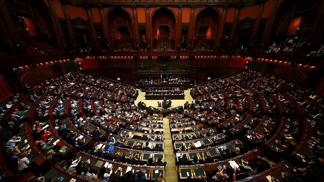 Italienische Abgeordnetenkammer spricht neuer Regierung Vertrauen aus