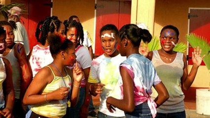 Caribbean village where girls turn into boys in urdu-hindi  -  لڑکیاں بالغ ہوتے ہی مرد بن جاتی ہیں