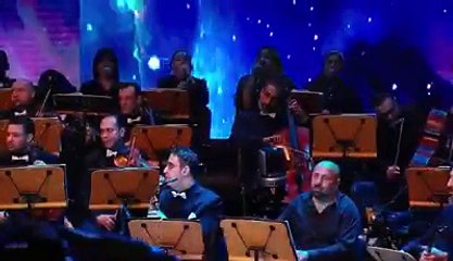 تدري ليش ازعل عليك .. ❤️