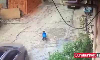 3 yaşındaki çocuk annesinin kullandığı aracın altında kaldı