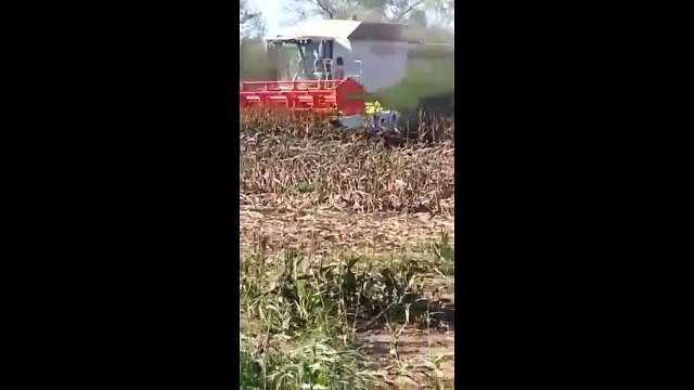 CLAAS LEXION 760 Combine Harvesters