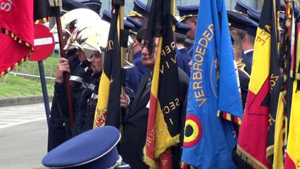 Hommage aux deux policières tuées à Liège