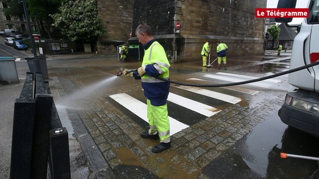 Morlaix. Le nettoyage se poursuit dans le centre