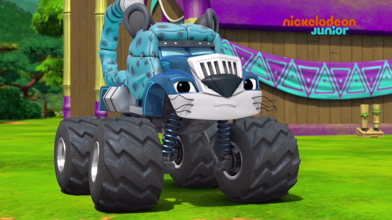 Blaze et les Monster Machines | La course des animaux | NICKELODEON JUNIOR