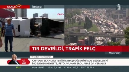 Bakır yüklü TIR devrildi