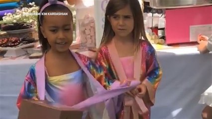 Einhorn, Regenbogen und Glitzer: Geburtstagsfeier von North West and Penelope Disick