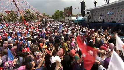 Cumhurbaşkanı Erdoğan: 'Prompter'i unutmuşum öyle diyorlar, ben prompterin dersini veririm sana. Sosyal medyadan saldırmakla netice alamazsın Bay Muharrem'