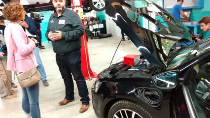 Mons Formation etudiants en mécanique automobole à Sain Luc .Vidéo 1 Eric Ghislain