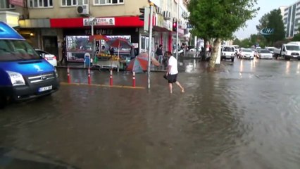 Adıyaman’da Cadde Ve Sokaklar Göle Döndü