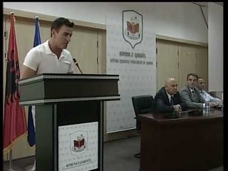 Jeton Vorfi nuk pajtohet me Ardian Gjinin