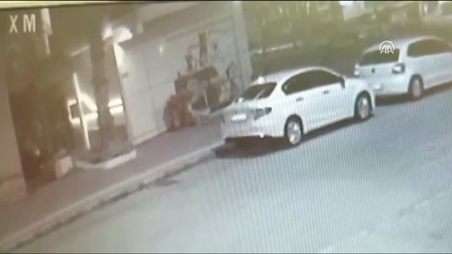 Araç kundaklama anı güvenlik kamerasında - ANTALYA