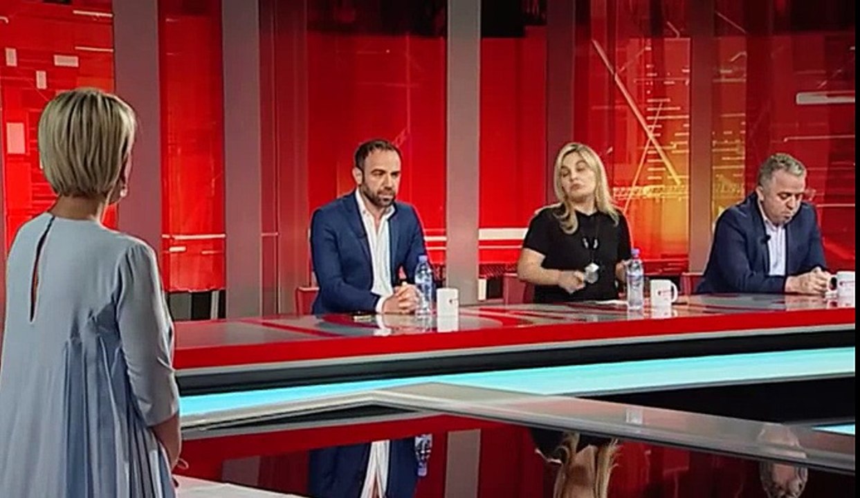 Monika Kryemadhi ne Tonight me Ilva Taren