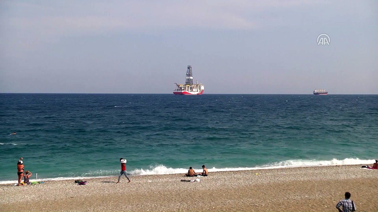 Türkiye'nin ilk yerli sondaj gemisi Fatih, Antalya'da