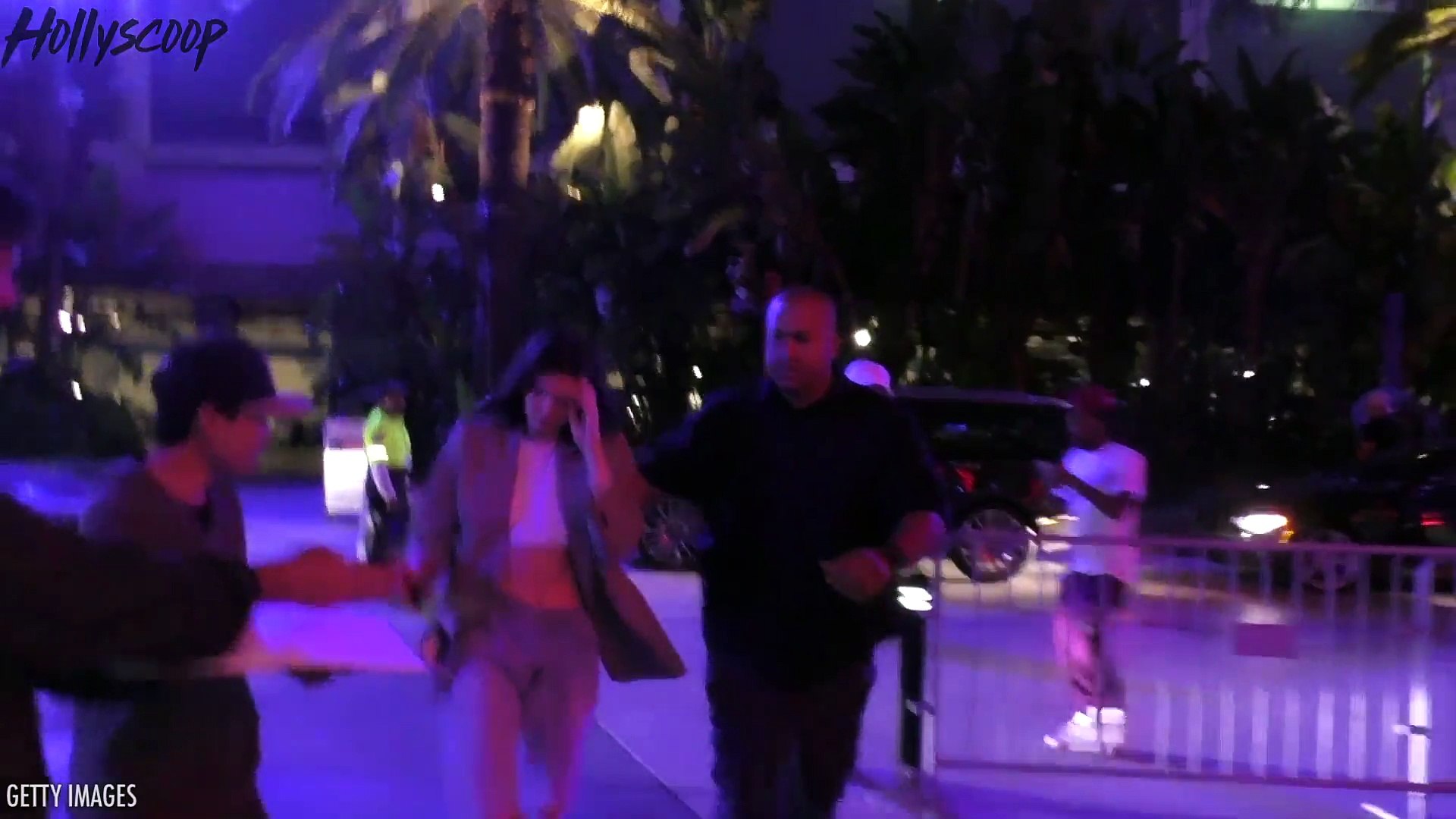 ⁣Kendall Jenner Suffers MAJOR Photoshop Fail!