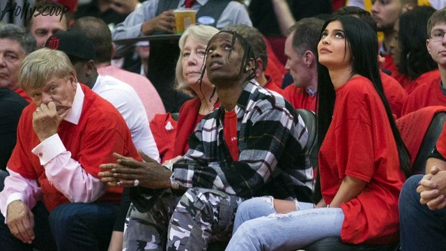Kylie Jenner Shares RACY Photos With Travis Scott On Instagram!