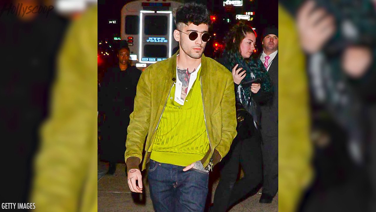 Zayn Malik CAUGHT Creeping In Front Of Gigi Hadid’s Apartment! Are The Two Back Together?