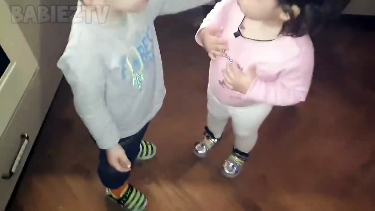  Funny And Cute Babies  - Funny Babies Kissing_HD