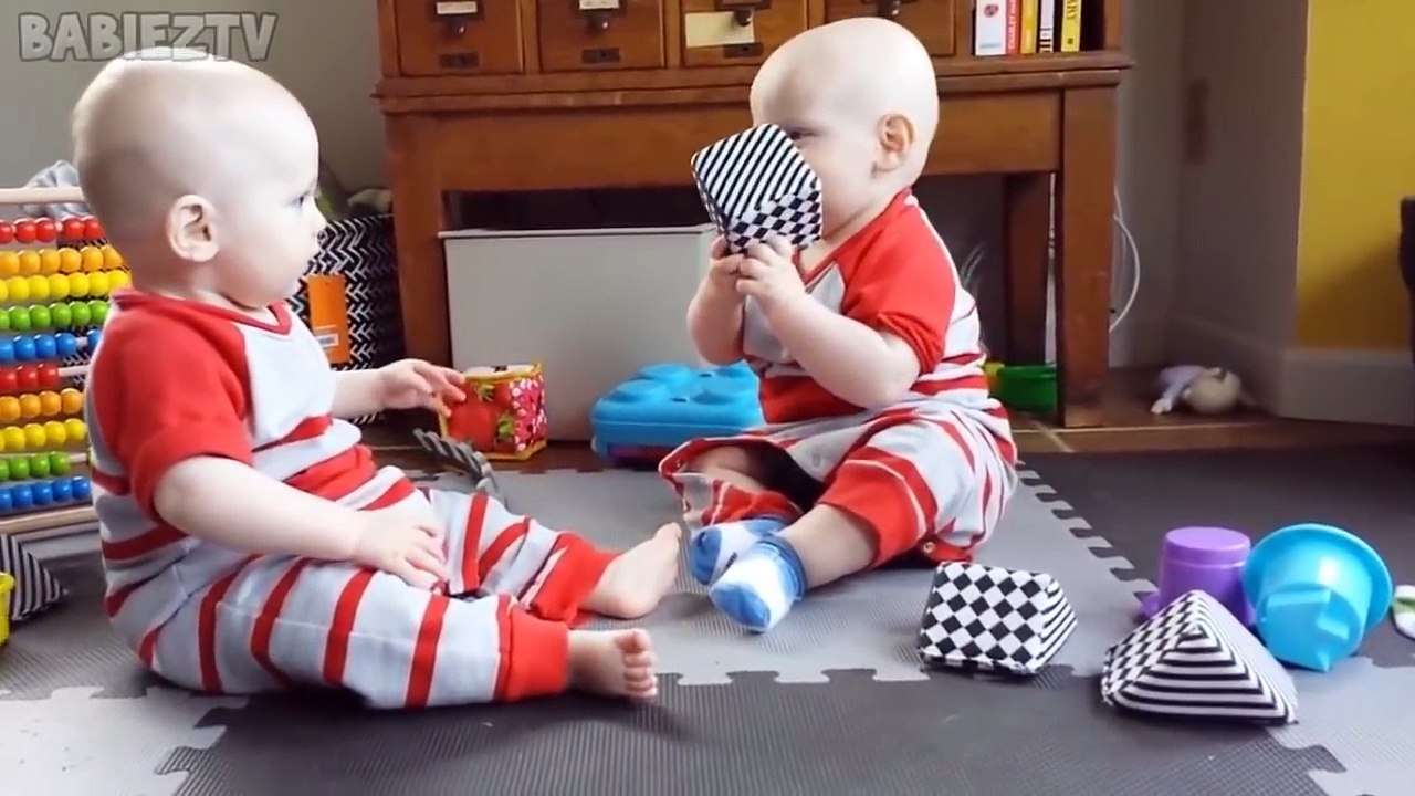 TRY NOT TO LAUGH Challenge - Most Funny Twin Babies Fighting Over Stuff Compilat_HD